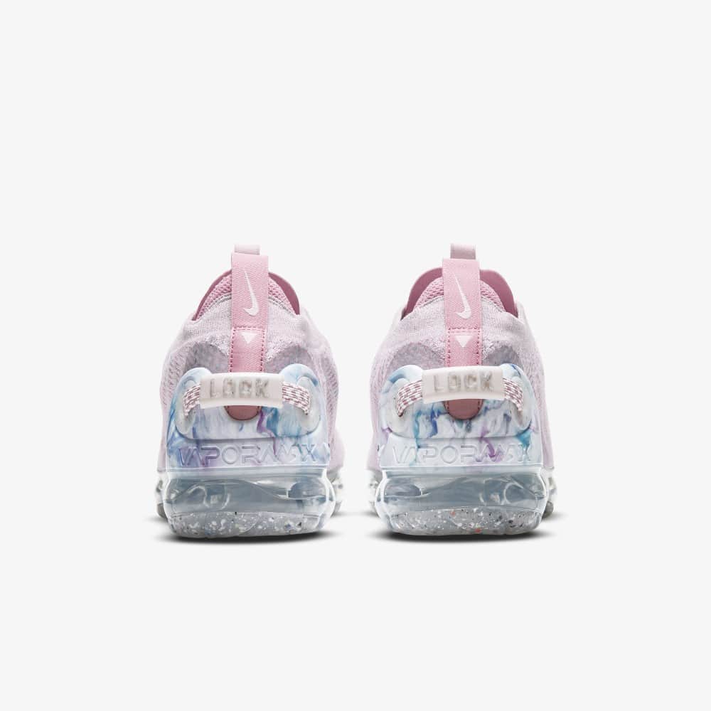 Baby pink vapormax clearance